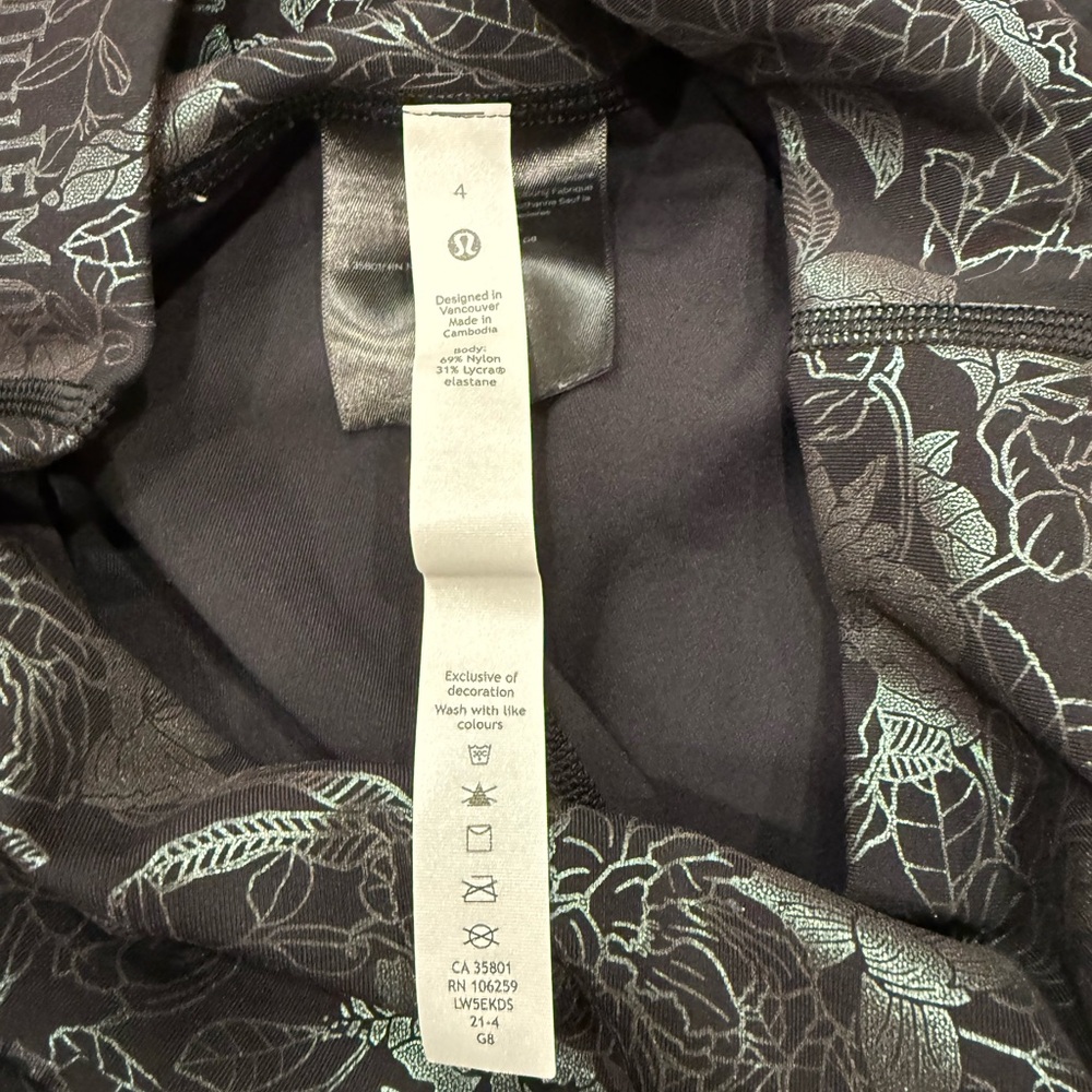 Lululemon RARE Wunder Under High-Rise Tight 25" *Shine
Logo SOLD OUT - Picture 4 of 5